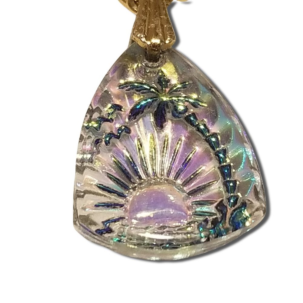 Germany Vintage Gold Tone Curb Chain Iridescent Rainbow Glass Sunset Pendant - Picture 3 of 6